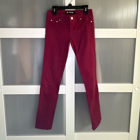 Girls Red Scissor stretch jeans - Picture 3 of 3